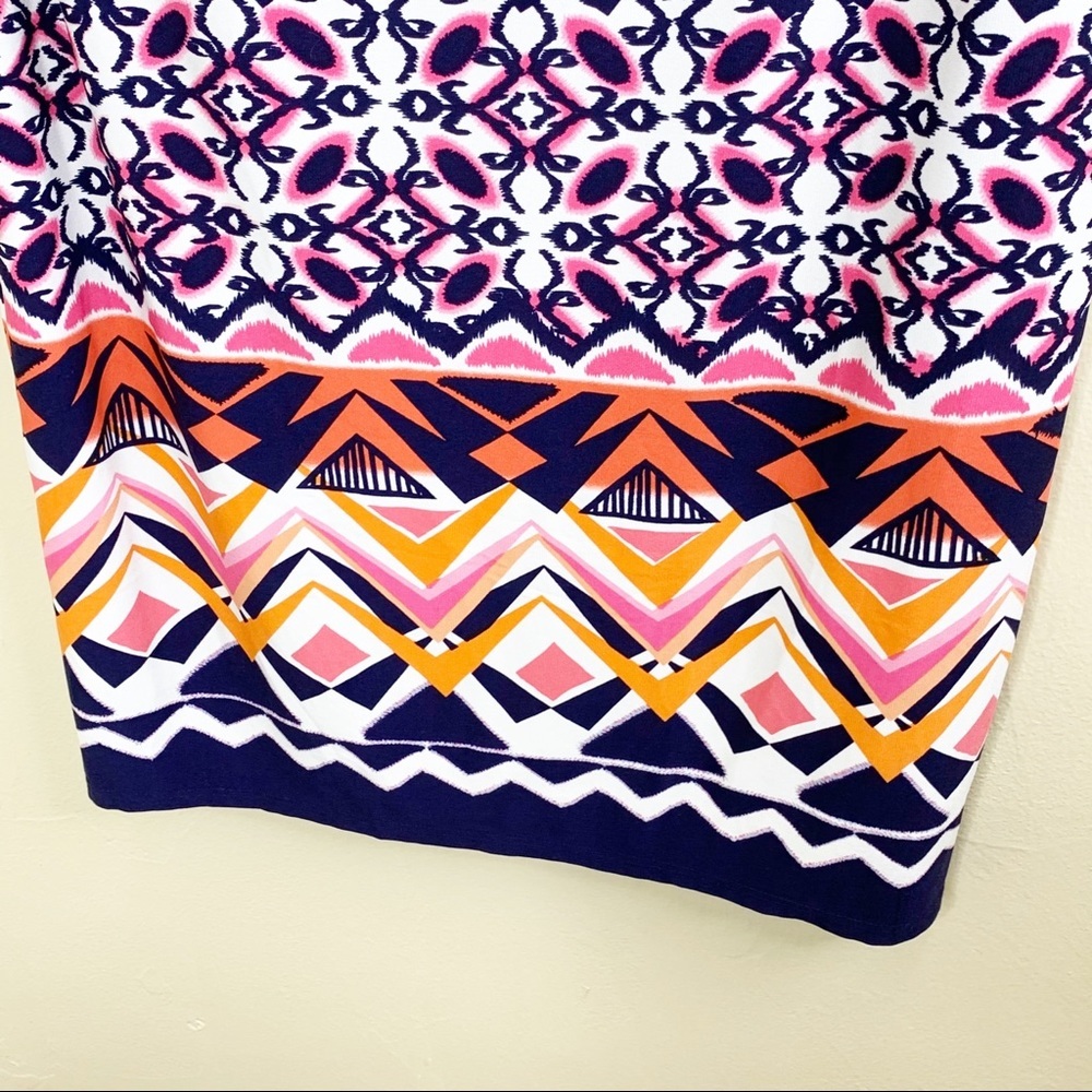 Vince Camuto All-Over Print 3/4 Sleeve Shift Dress - Picture 4 of 8